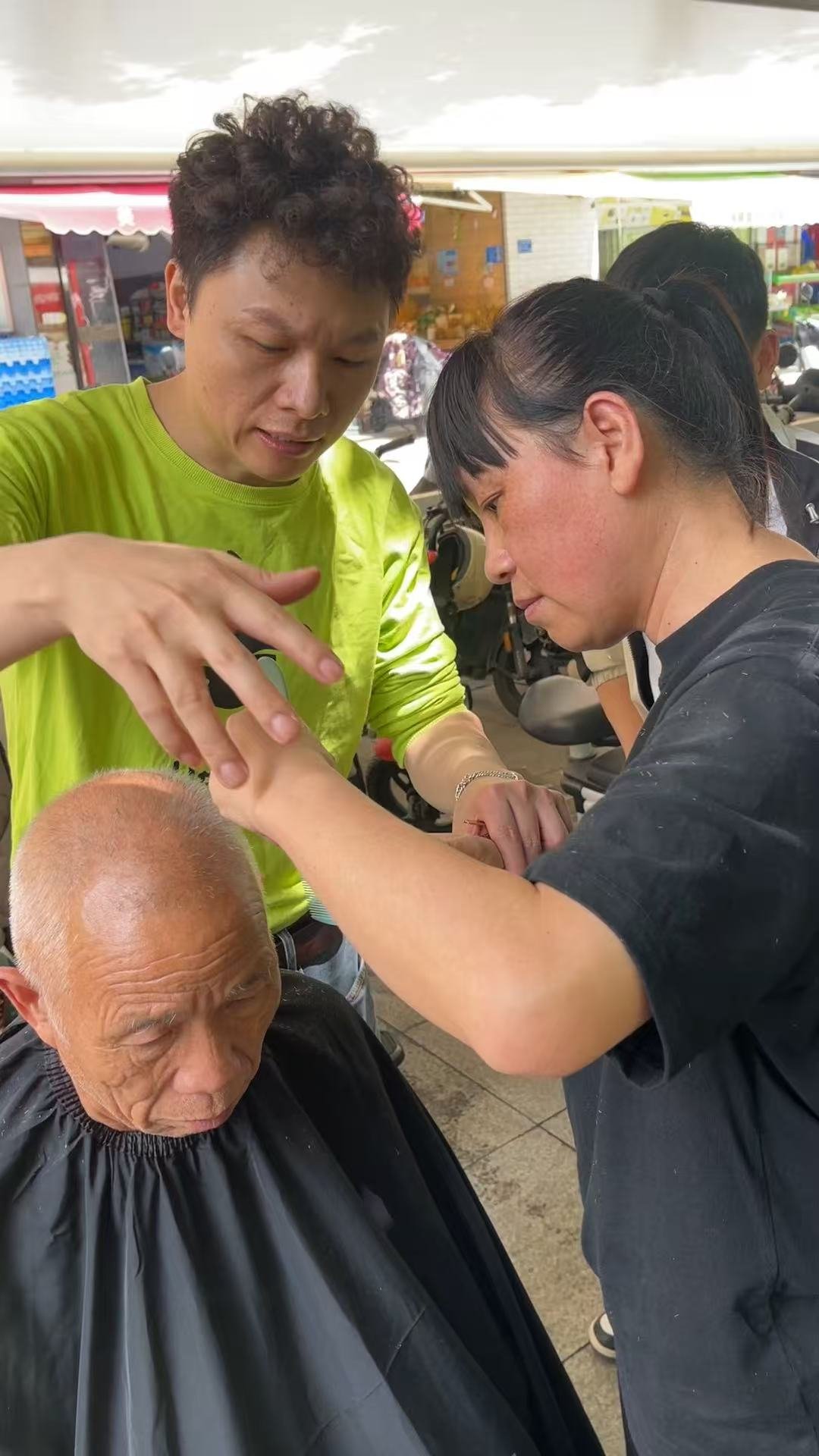 单项技能班学员真人实操练习